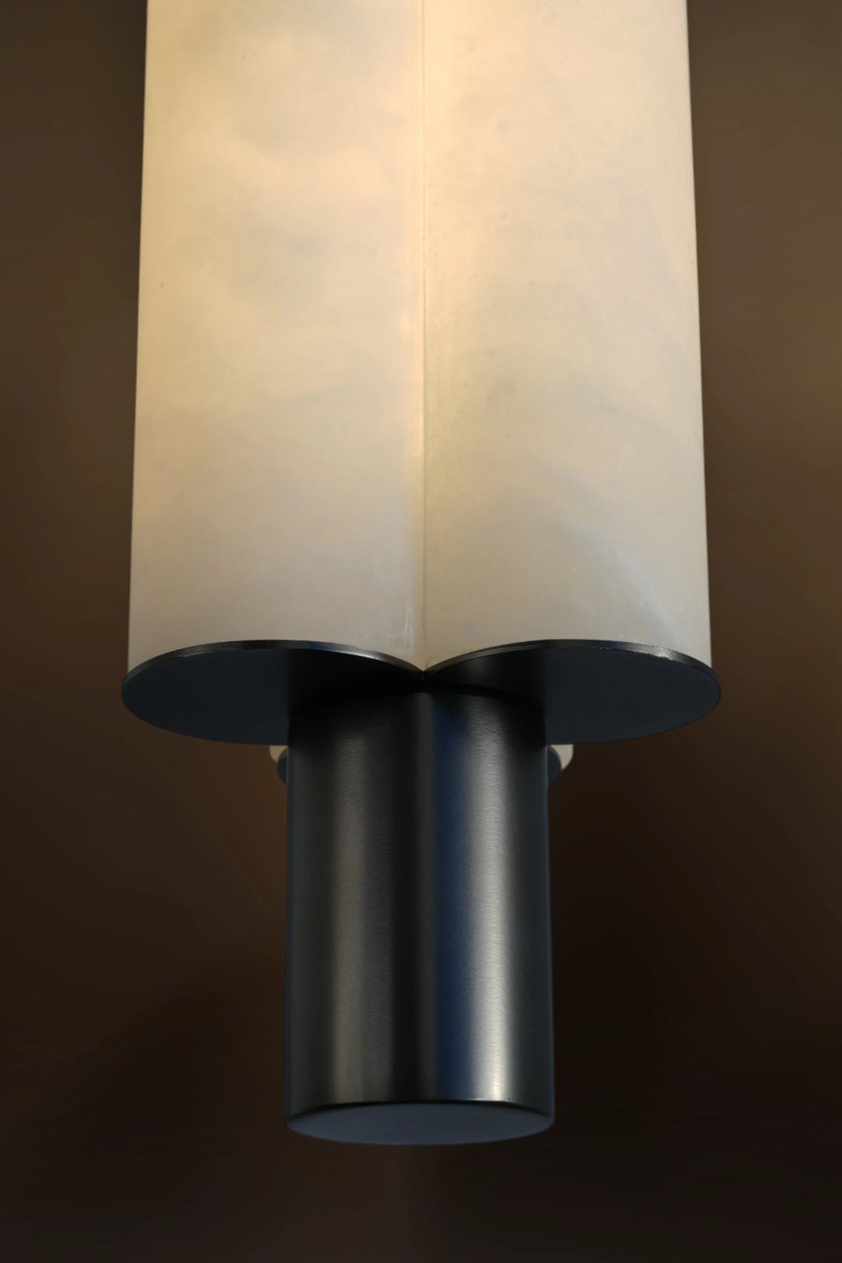 Elara Column Alabaster Pendant