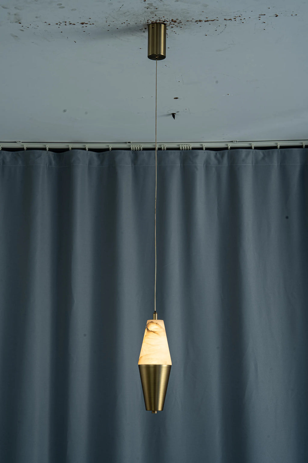 Celia Alabaster Pendant Light