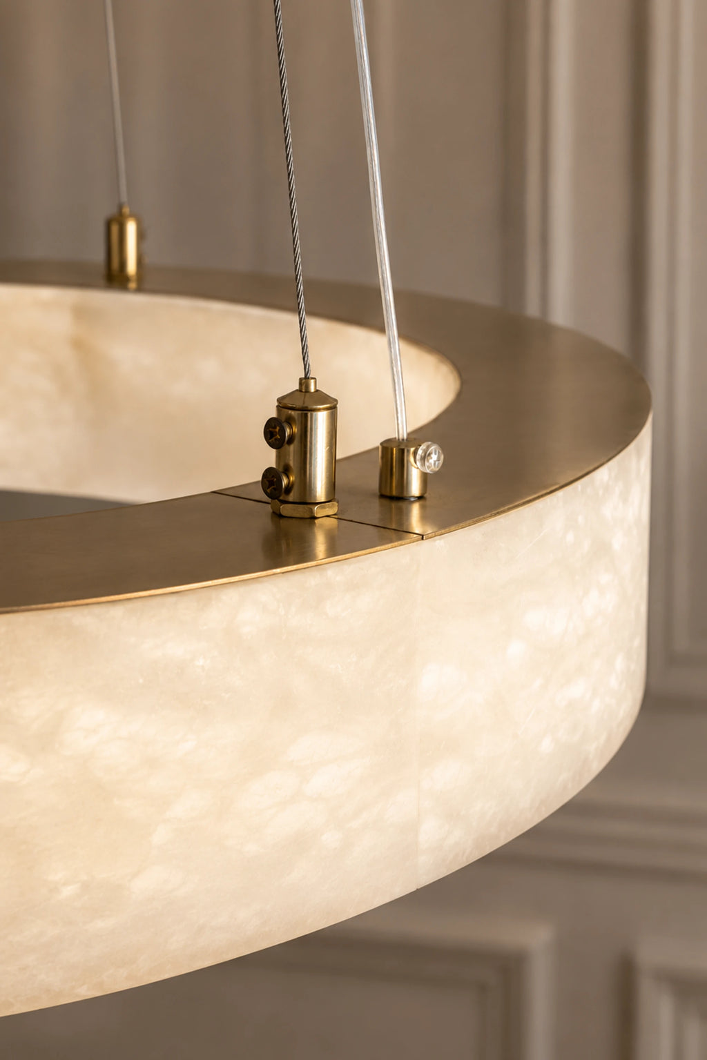 Tinas Lueur Round Alabaster Chandelier